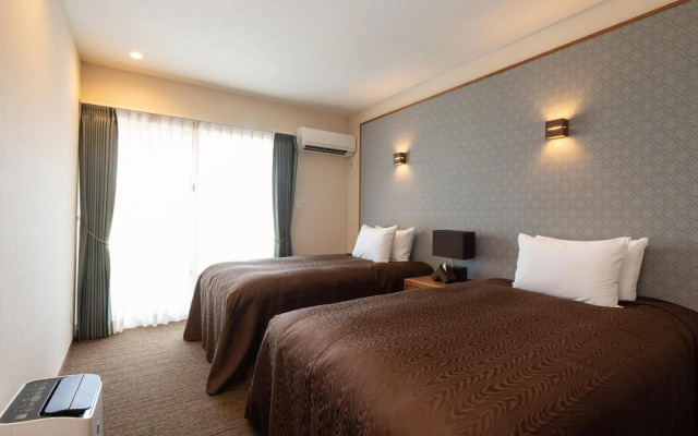 Condominium T-Room