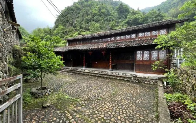 Qingtian Kaokeng Ancient Village Tianyuan Weishe Homestay – Outside – Lishui