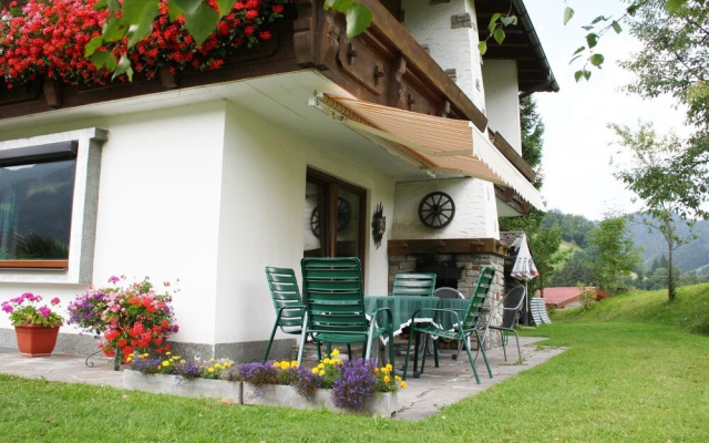 Spacious Holiday Home in Niederau near Ski Area