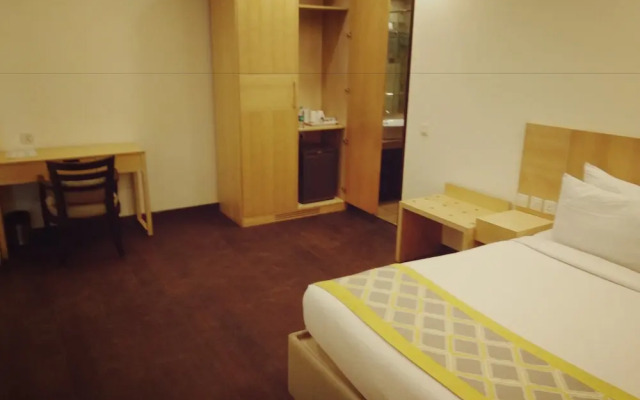 Stately Suites NH 8