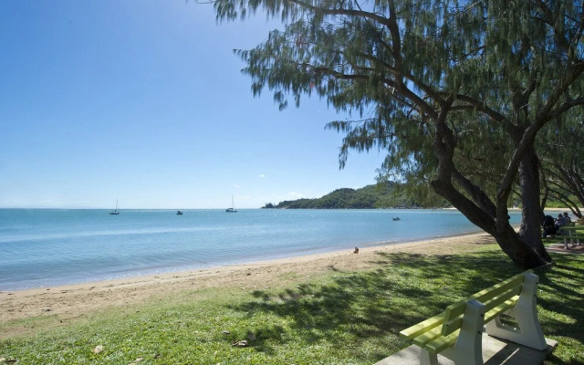 Maggies Beachfront Apt. 5