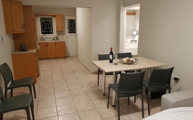 Cosy Apartment with patio