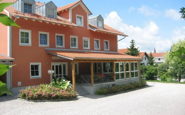 Hotel-Pension Scharl am Maibaum