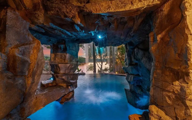 Nancy Key W/pool, Wine Cave, Optional Boat Rental