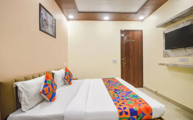 Fabhotel White House Tilak Nagar