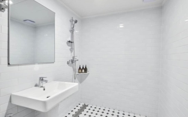 Brown Dot Hotel Wolgot