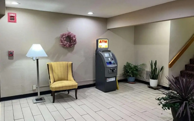 Motel 6 Litchfield, IL