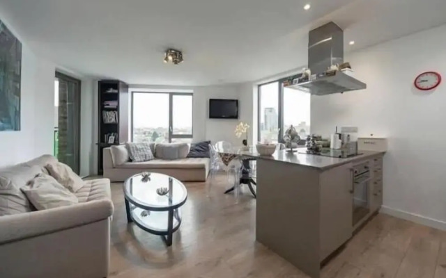 Stylish 1 Bedroom Apartment near London City