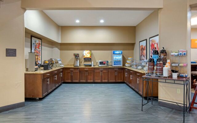 Comfort Suites Hattiesburg near University