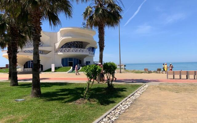 Batumi Metro Plus 0855 first line by the sea