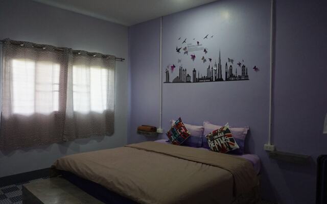 Tummi House
