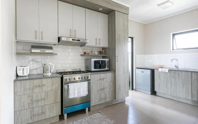 Jacana Estate, The Gem