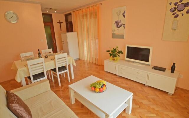 Apartments Benussi 1045