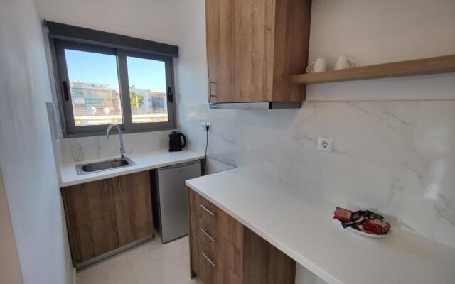 Finikas Suites & Apartments Airport