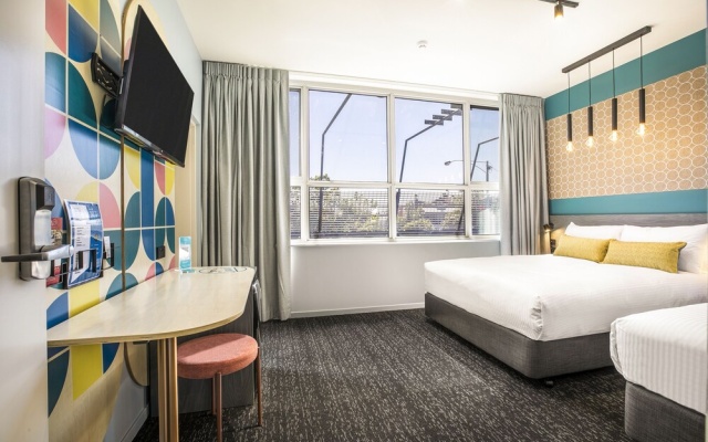 Royal Hotel by Nightcap Social – Guest Rooms – Melbourne