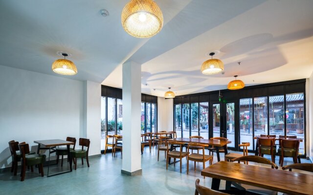 Lijiang Gemmer Hotel