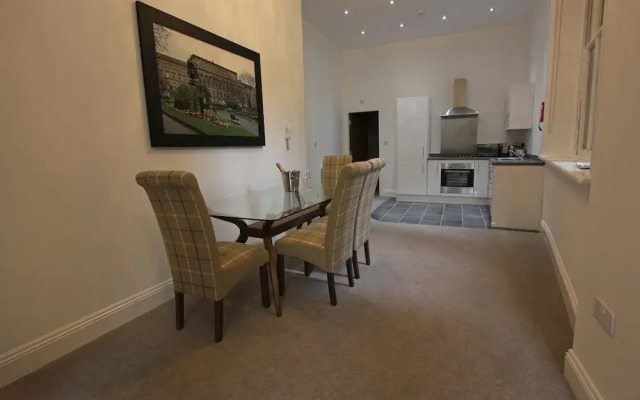 The Castle Collection - 14 Cook Street