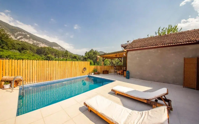 Arykandos Dag Evi ve Bungalows