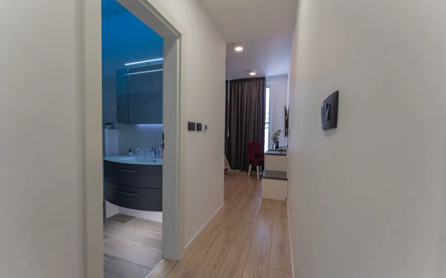Sky & Sun Luxury Rooms