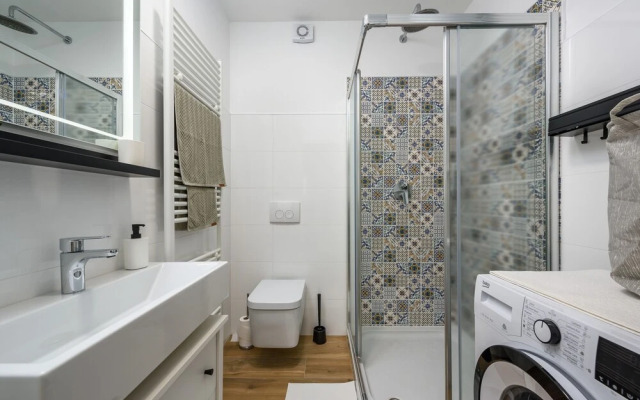 Family Apartment House Lucija With Pool
