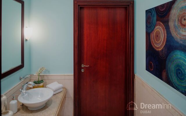 The Palm Jumeirah Villas - Frond O