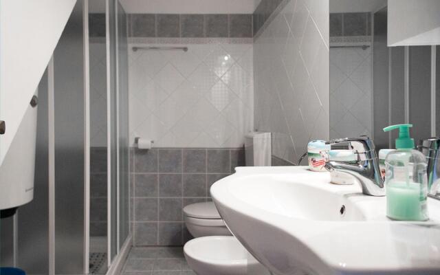 Trilocale Azzurro with small garden-TRILOCALE AZZURRO