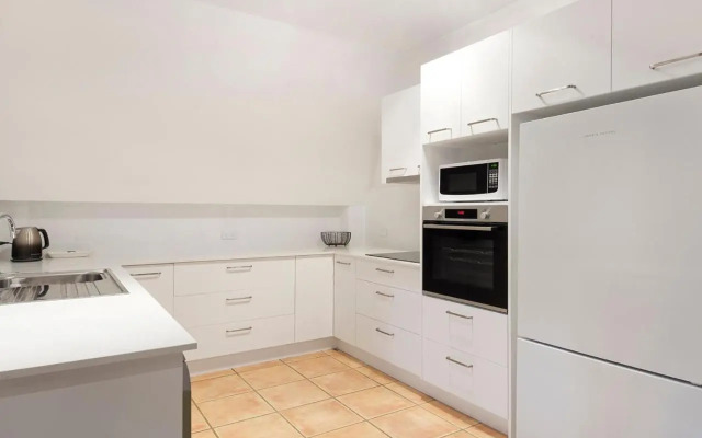 Little Cove Townhouse 12 Pandanus Street 14