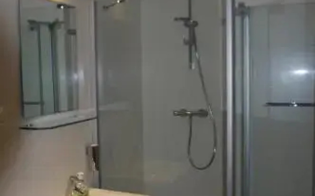 Bobrovia Apartment