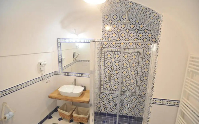 Art House in Amalfi Historical Center Near Beach