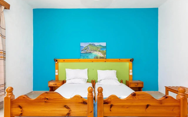 Alexandros Studios And Apartments