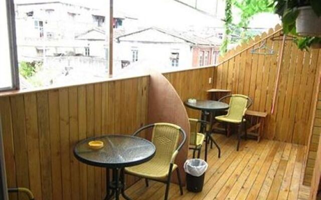 Longtou Cabin Family Hotel - Xiamen