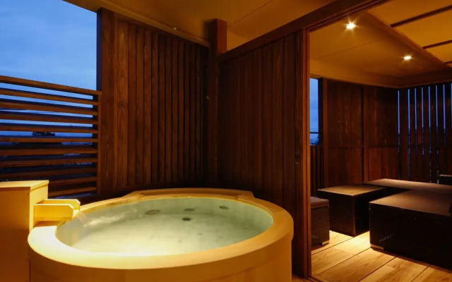 Awaji Hamarikyu TAKUMI