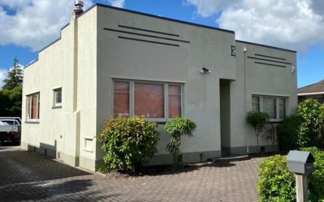 Central City Art Deco 2 bedroom House