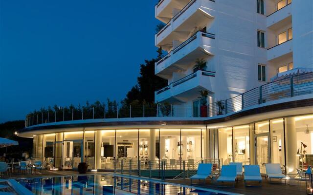 Mondial Resort & Spa