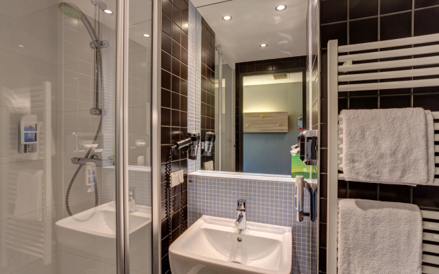 MEININGER Hotel Berlin Airport