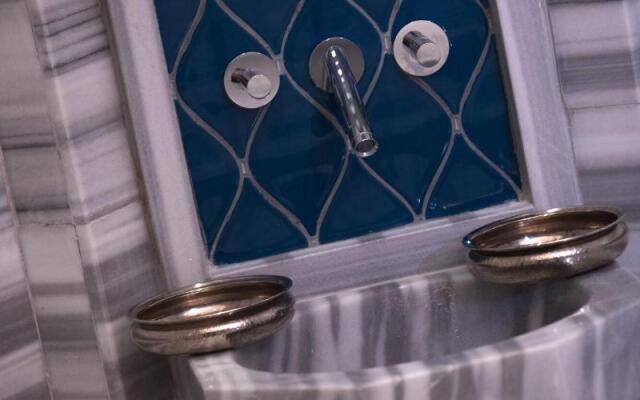 Renaissance Izmir Hotel