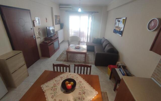 Dreamy 2 bedroom condo with free parking