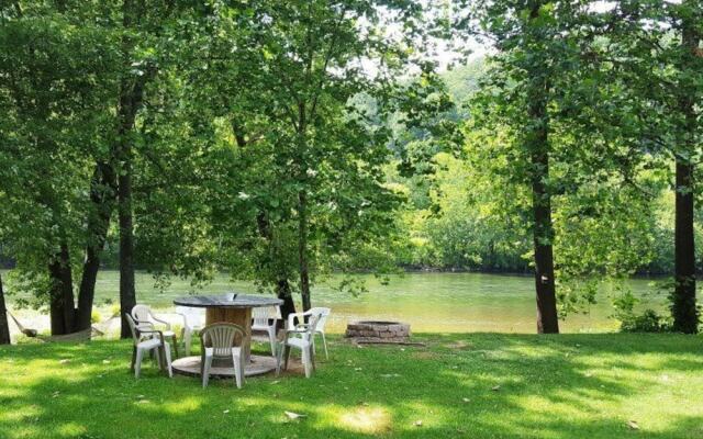 A_southern_river_retreat