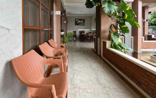 Urbanview Syariah Hotel Kanigara Batu