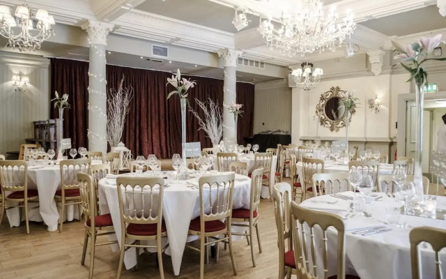 The Drayton Court Hotel