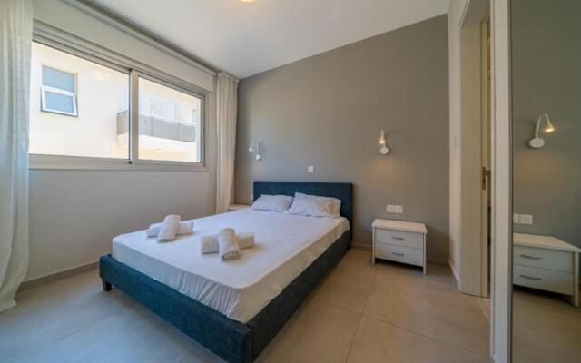 Mythicals Ground floor with garden 2 bed apartment