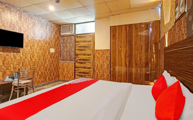 OYO Flagship 80572 Dream Comes True Hotel Banquet