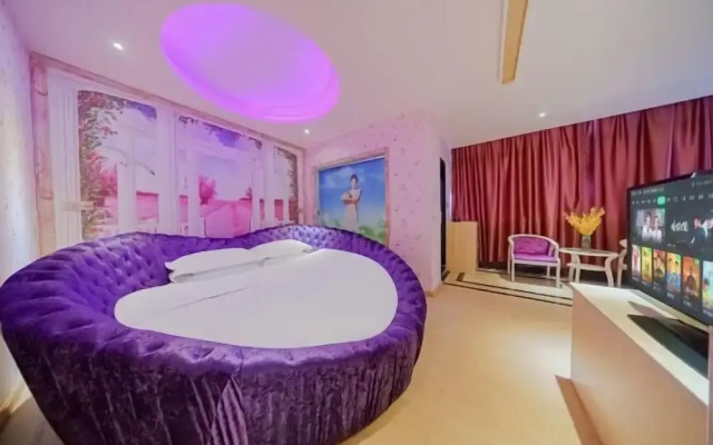 Zhongying Hotel (Zhanjiang Lingnan Normal University)