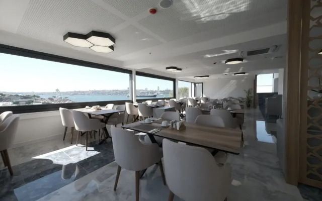 Askadar May Hotel