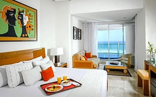 AC, Suites at The Grand Mayan - Vidanta in Acapulco