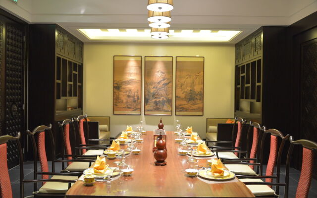 Tianjin Jing Ji Saint Light Resort & Spa