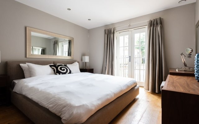 The Norfolk Townhouse - Large & Stunning 5BDR Mews Home on Private Street