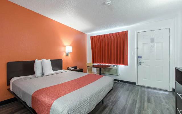 Motel 6 Norcross, GA - Atlanta Northeast
