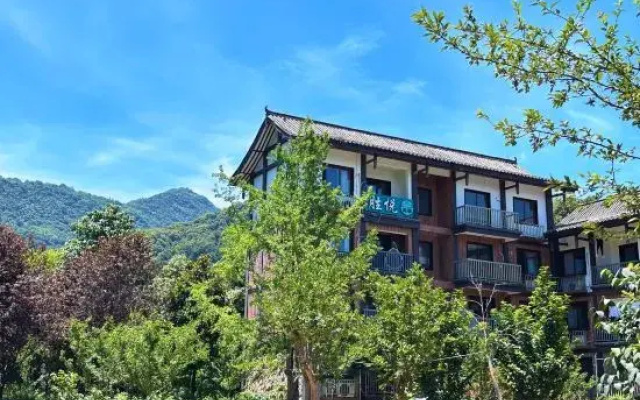 Shengyue Homestay (Emei Mountain Scenic Area)