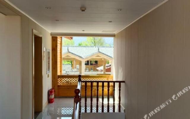 Vienna 3 Best Hotel (Yunnan Lugu Lake Passenger Station Daluoshui Wharf)